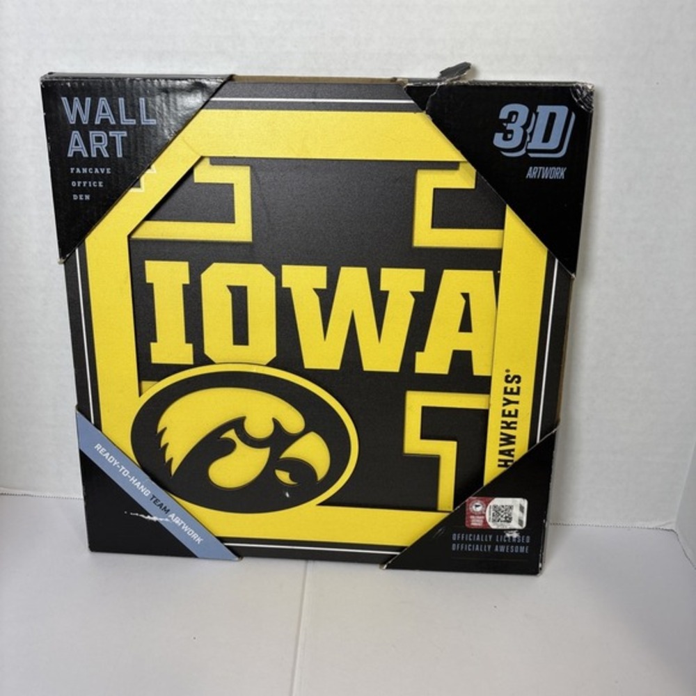 Iowa Hawkeyes 3D Wall Art‎ 12x12 Floating Team Logo Sign YouTheFan NCAA Decor